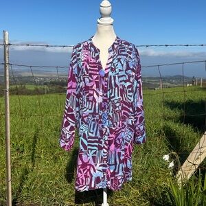 Blue Ginger Hawaii Burgundy tropical tribal long sleeve buttoned down Tunic Top